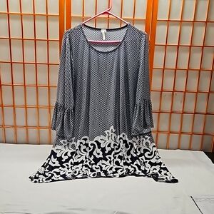 Moa Collection Size 3X Navy & White Blouse
